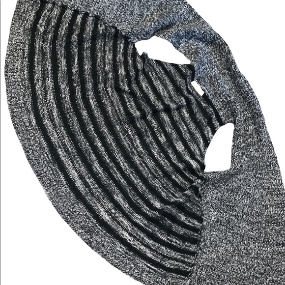 Look - 100% wool Sleeveless Cardigan One Size - Picture 2 of 4